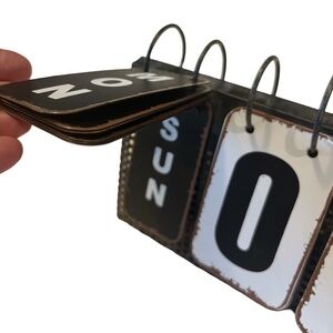 Metal Standing FLIP CALENDAR INDUSTRIAL LOOK Perpetual Desktop Retro